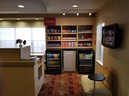 Alluxsuites at 1876, Ascend Hotel Collection