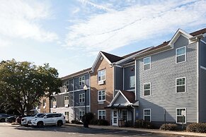 Alluxsuites at 1876, Ascend Hotel Collection