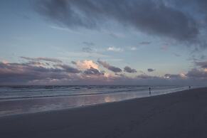 Coconut Palms Beach Resort II a Ramada by Wyndham