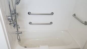 Hampton Inn & Suites Kansas City-Merriam