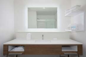 Hampton Inn & Suites Kansas City-Merriam