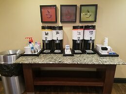 Hampton Inn & Suites Kansas City-Merriam