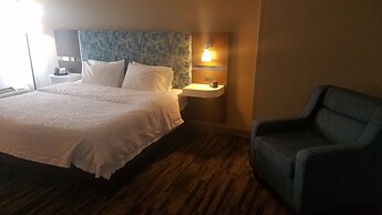 Hampton Inn & Suites Kansas City-Merriam