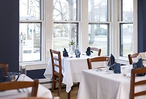 Brewster House Bed & Breakfast