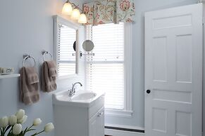 Brewster House Bed & Breakfast