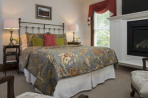 Brewster House Bed & Breakfast