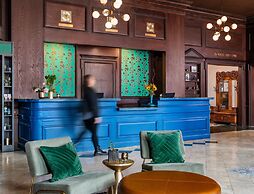 Landmark Inn