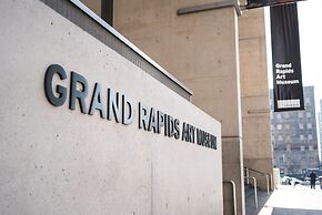 Holiday Inn Express Grand Rapids SW by IHG