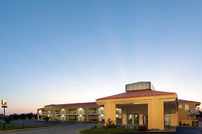 Super 8 by Wyndham Madison/Ridgeland Area