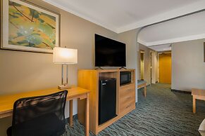 Best Western Plus Executive Court Inn & Conference Center