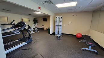 Cross Creek Inn & Suites