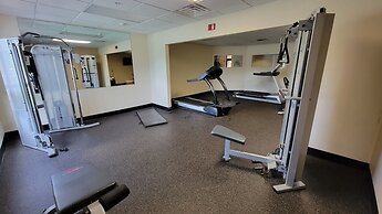 Cross Creek Inn & Suites