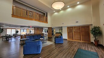 Cross Creek Inn & Suites