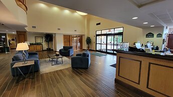Cross Creek Inn & Suites