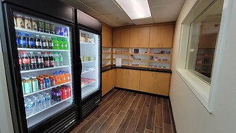 Cross Creek Inn & Suites