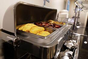 Hampton Inn & Suites Raleigh Cary Lenovo Center