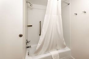 Hampton Inn & Suites Raleigh Cary Lenovo Center