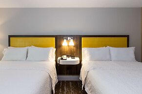 Hampton Inn & Suites Raleigh Cary Lenovo Center