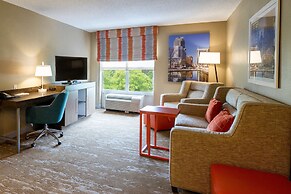 Hampton Inn & Suites Raleigh Cary Lenovo Center