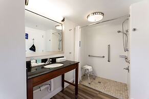 Hampton Inn & Suites Raleigh Cary Lenovo Center