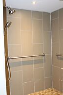 Quality Inn & Suites NJ State Capital Area
