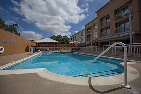 Courtyard by Marriott Memphis East/Bill Morris Parkway