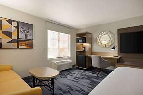 La Quinta Inn & Suites by Wyndham Austin Southwest