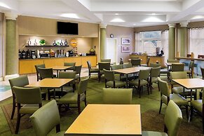 La Quinta Inn & Suites by Wyndham Austin Southwest