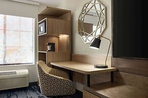 La Quinta Inn & Suites by Wyndham Austin Southwest