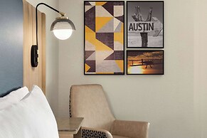 La Quinta Inn & Suites by Wyndham Austin Southwest