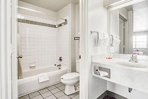 OYO Hotel Wichita Falls I-44 Sheppard Airforce