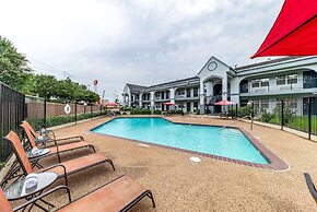 Quality Inn & Suites Canton