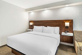 Hampton Inn by Hilton Petersburg Ft. Gregg Adams