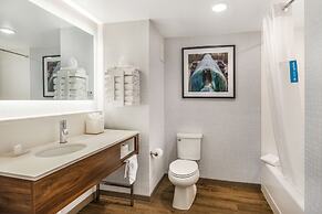 Hampton Inn by Hilton Petersburg Ft. Gregg Adams