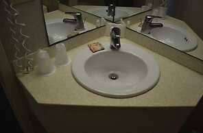 Castaways Resort and Suites