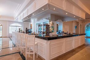Eurostars Grand Cayacoa
