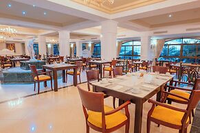 Eurostars Grand Cayacoa
