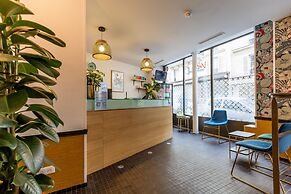 Vintage Paris Gare du Nord by Hiphophostels