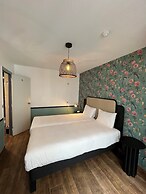 Vintage Paris Gare du Nord by Hiphophostels