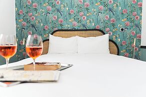 Vintage Paris Gare du Nord by Hiphophostels