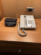 Anaheim Islander Inn and Suites