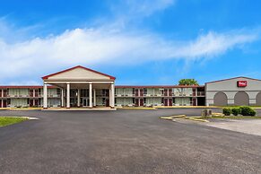 Red Roof Inn & Suites Cave City