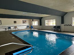 Comfort Inn & Suites Crystal Inn Sportsplex