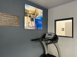 Comfort Inn & Suites Crystal Inn Sportsplex