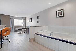 Comfort Inn & Suites Crystal Inn Sportsplex