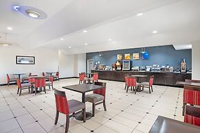 Comfort Inn & Suites Crystal Inn Sportsplex