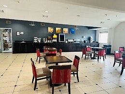 Comfort Inn & Suites Crystal Inn Sportsplex