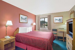 Days Inn by Wyndham Custer