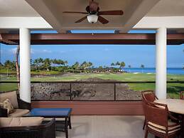 Mauna Lani Point