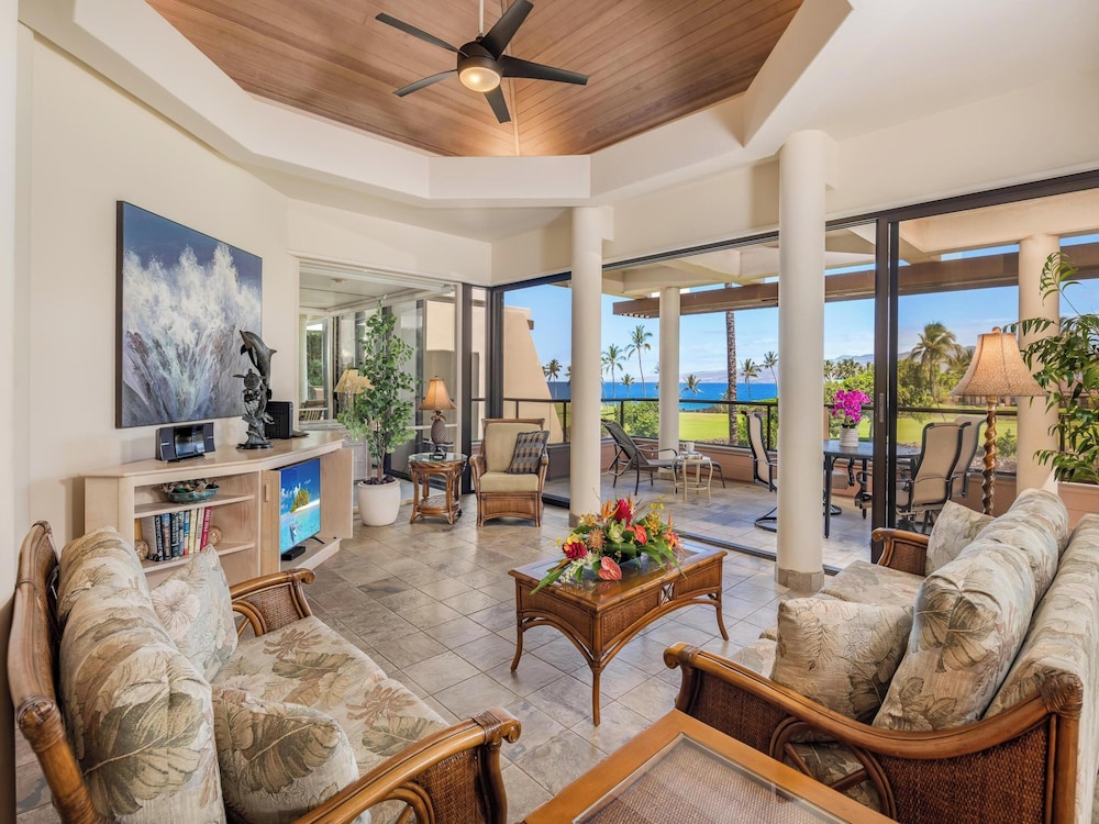 Mauna Lani Point